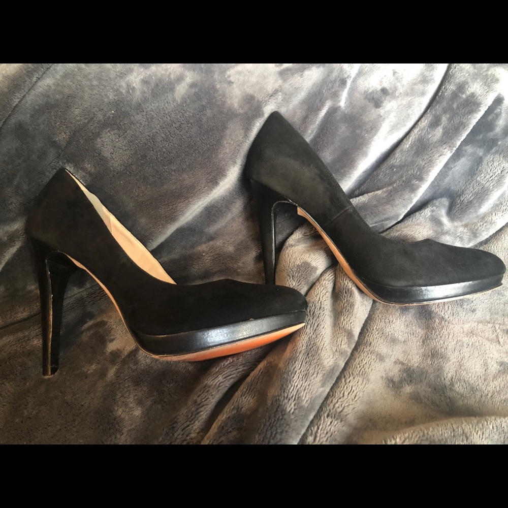 Cole Haan NIKE AIR Black Suede heels soft cushion inner sole like walking on air